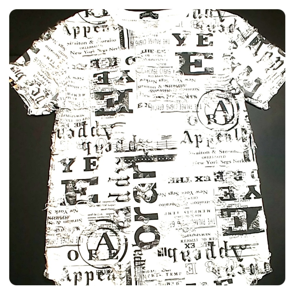 T-shirt by Roberto Sarino